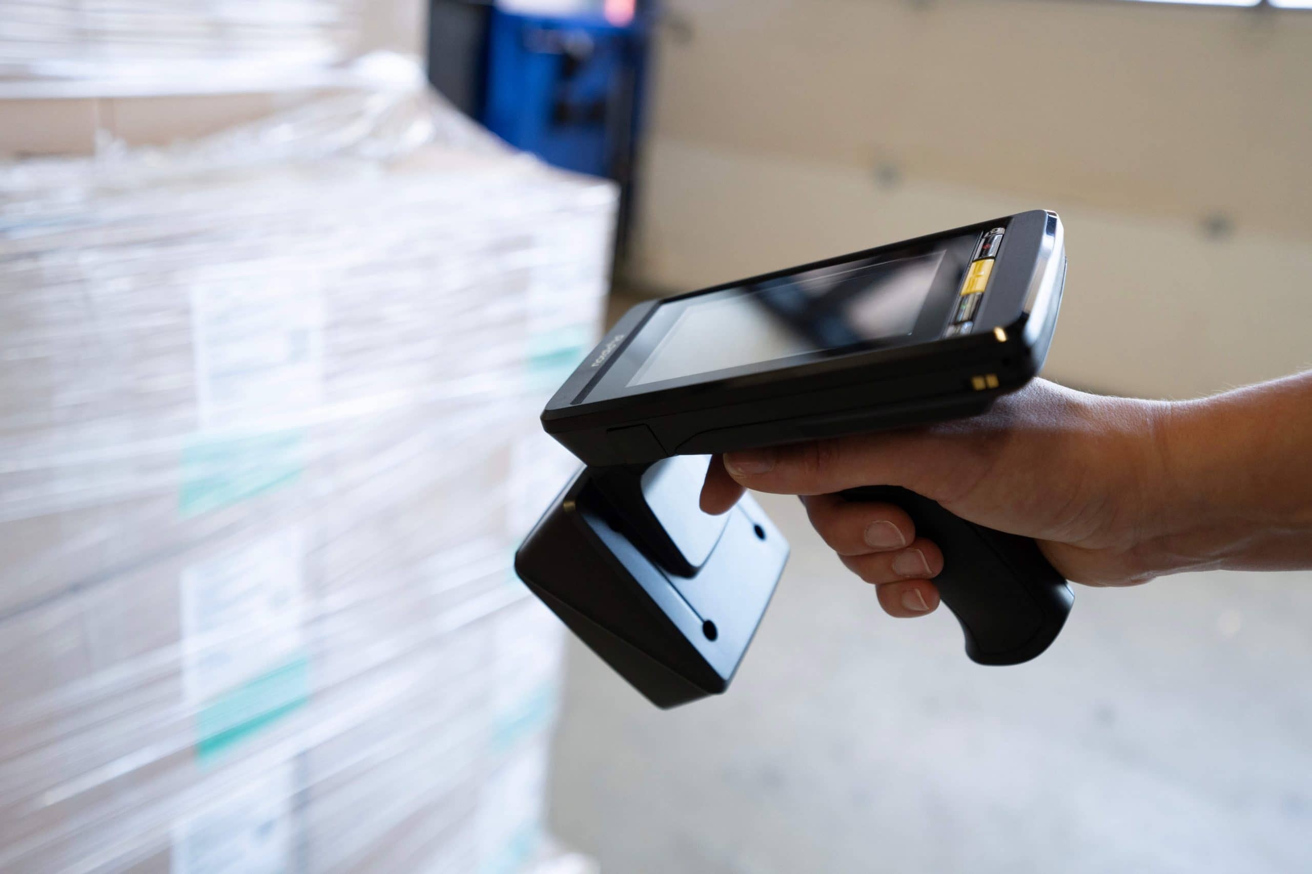 Технология RFID: повышение безопасности пищевых продуктов за счет систем отслеживания происхождения.