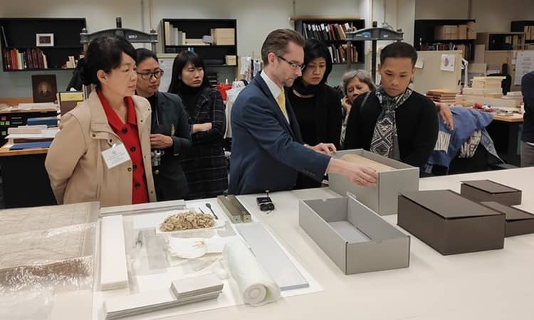 Революционизация отслеживания произведений искусства: роль RFID в управлении и безопасности.