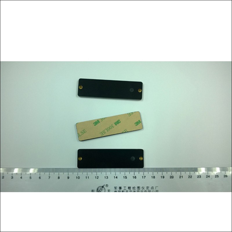 Металлическая метка UHF FR-4 70*20 мм