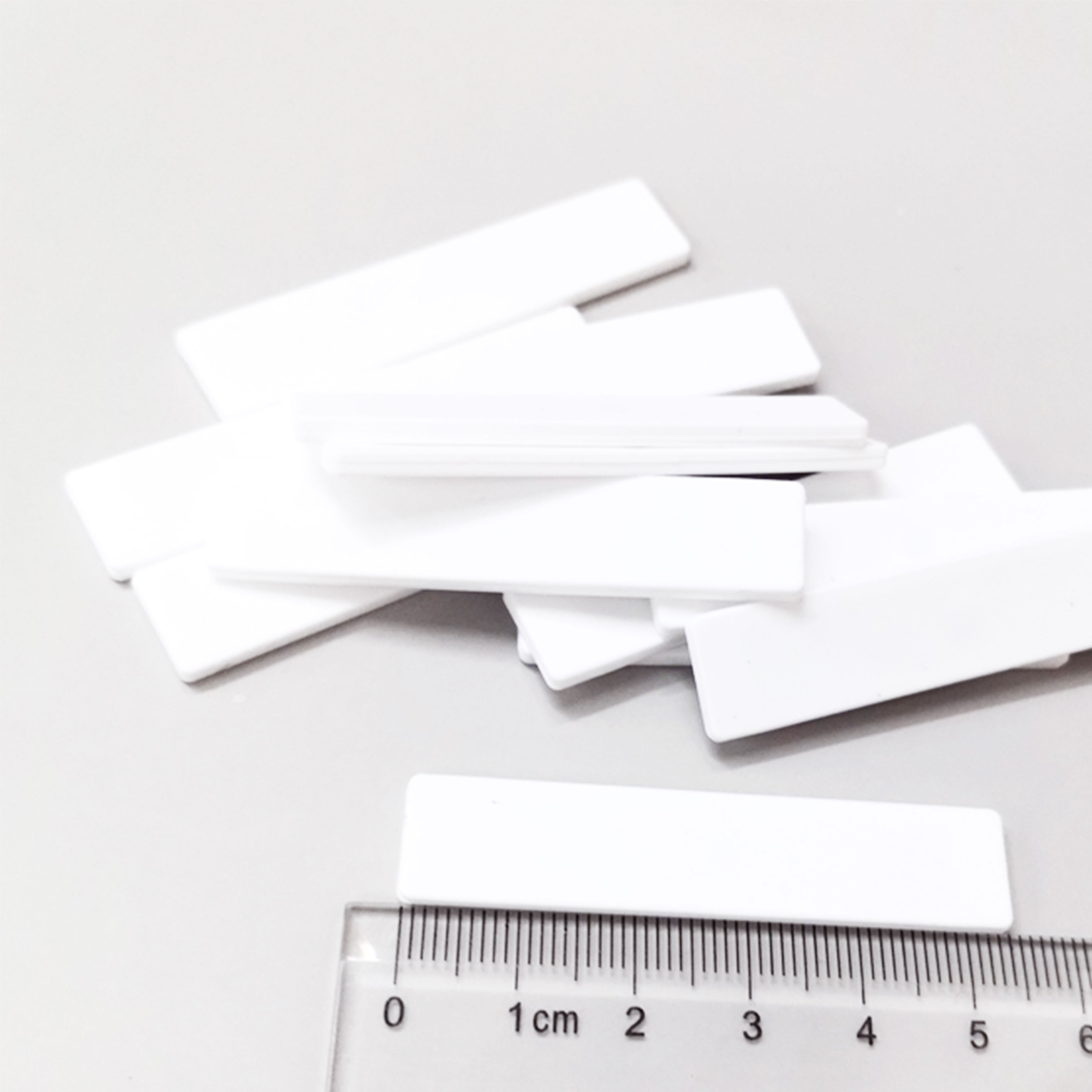 JT-F5512 860-960 МГц UHF Силиконовая RFID-метка для белья