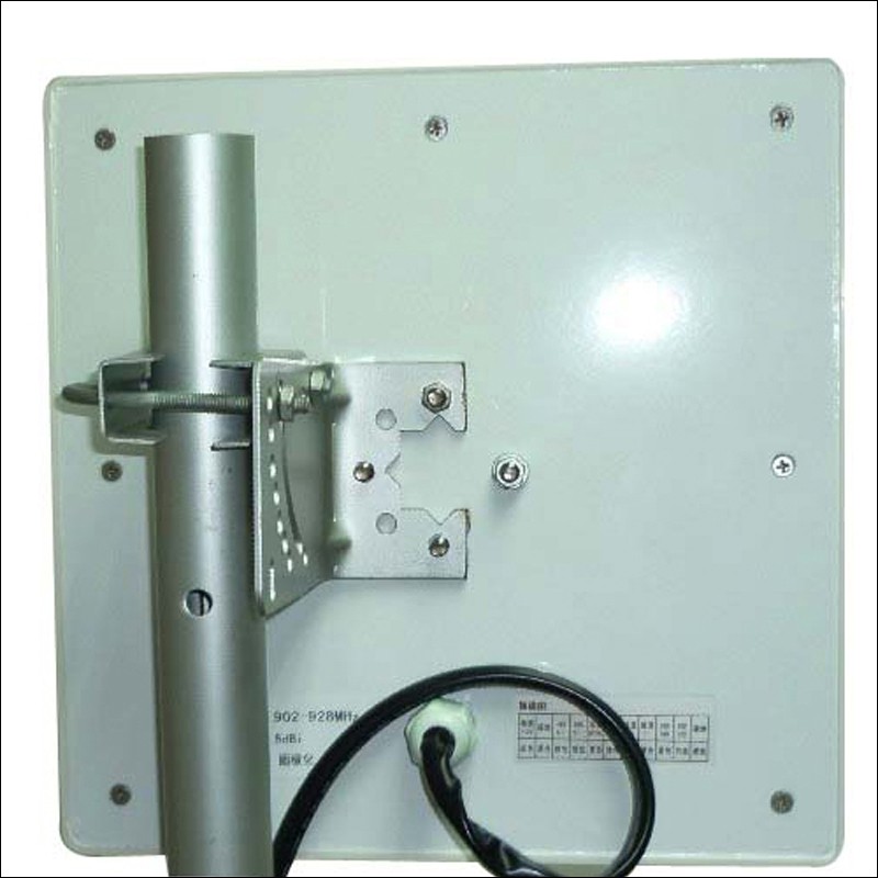 УВЧ-считыватель среднего диапазона 5-8 м