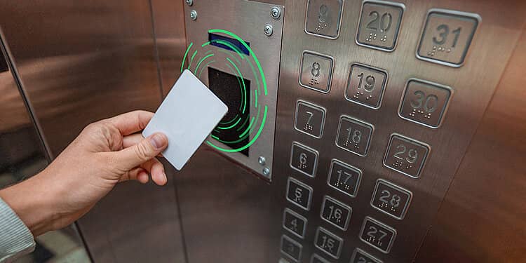 Техническое обслуживание лифтов с RFID-технологией