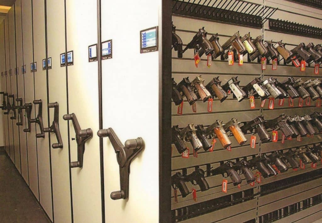 Повышение безопасности оружия с помощью RFID: умные шкафы, УВЧ-антенны и отслеживание в реальном времени